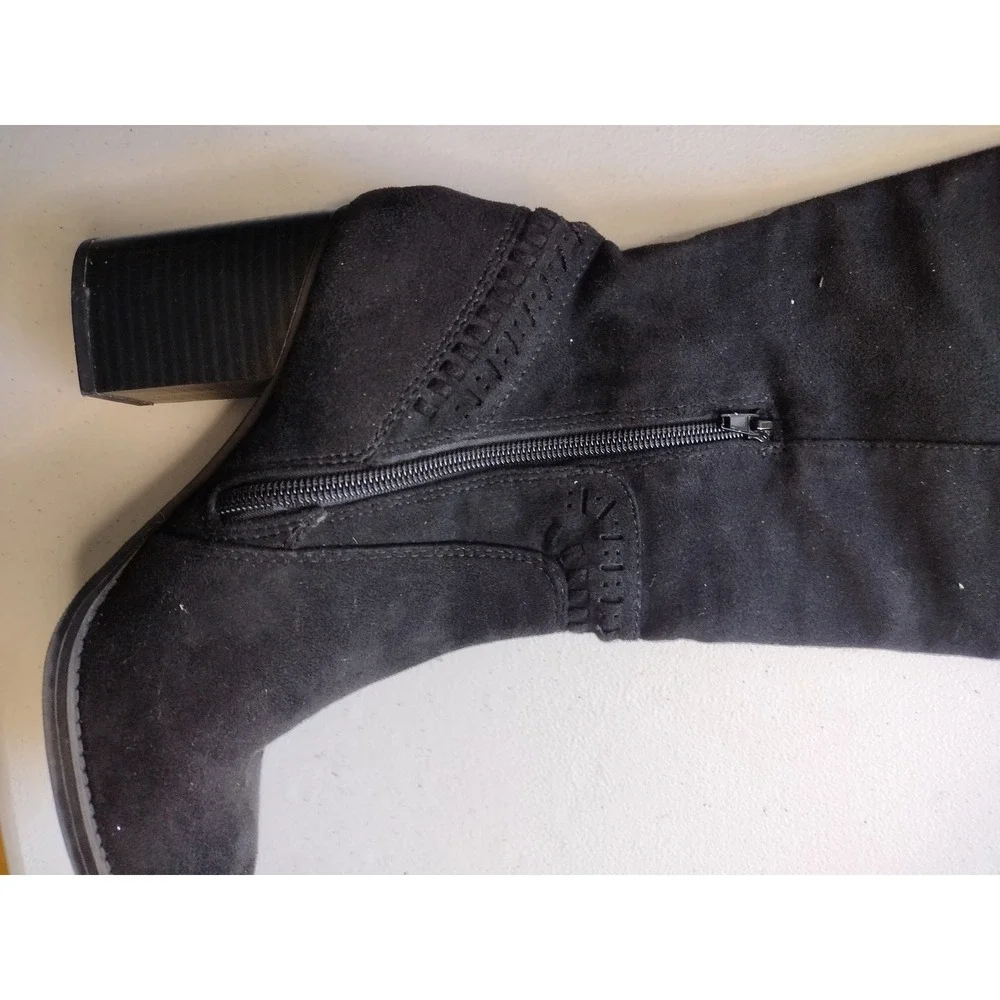 Black Suede Knee High‎ Boots Chunky Heel Side Zip Women Size 5.5